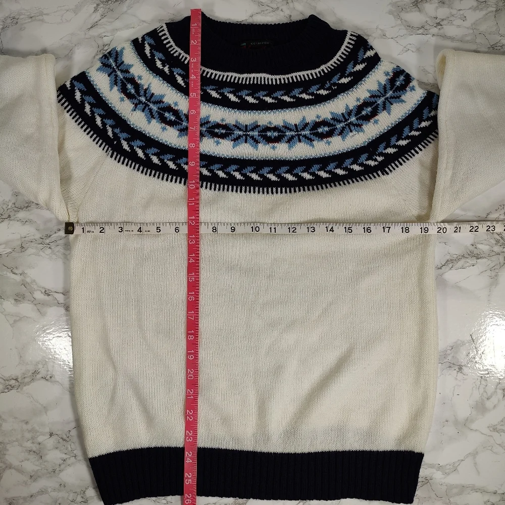 Vintage Cream and Navy Fair Isle Sweater Size Medium - Picture 11 of 12